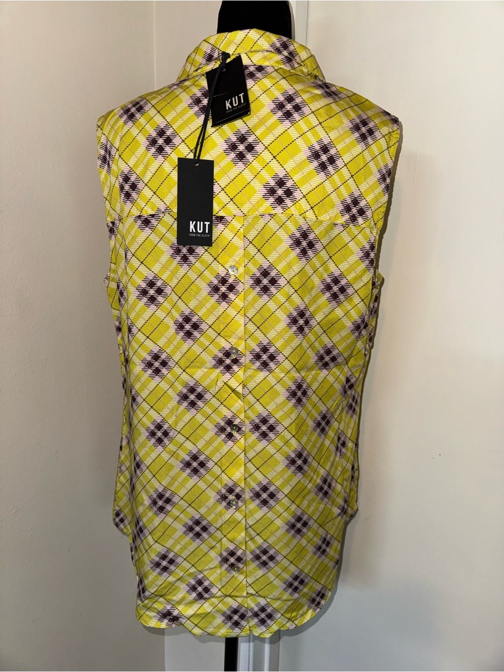Kut from the Kloth Yellow Plaid Sleeveless Button-Front Top NWT - Picture 3 of 5